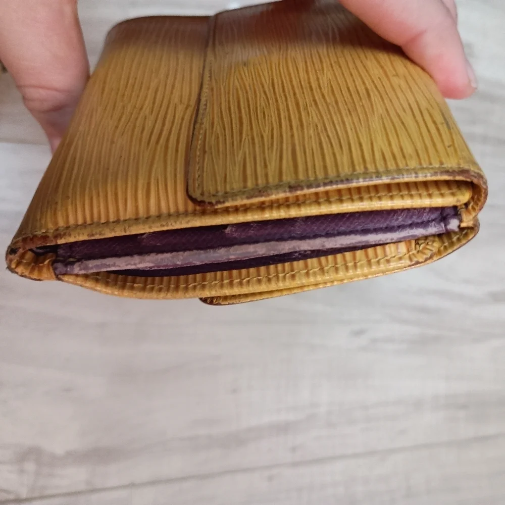 Authentic, Louis Vuitton, Yellow Epi Leather Wallet-Coin Purse - Picture 3 of 12